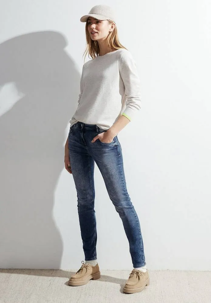 Slim fit jeans by Vicky Deni
